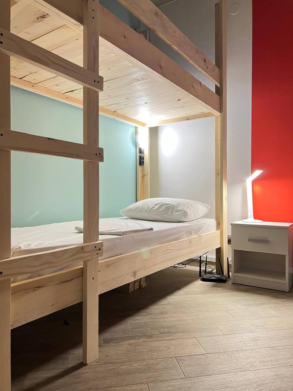 Moonlight Hostel リヴィウ エクステリア 写真