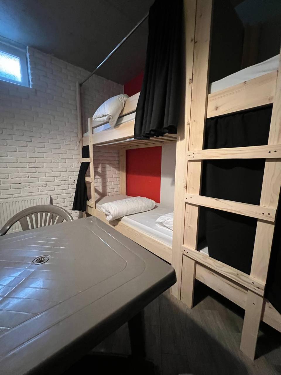 Moonlight Hostel リヴィウ エクステリア 写真